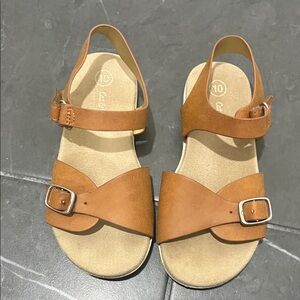 Toddler Girls Tan Strappy Sandals with Buckle